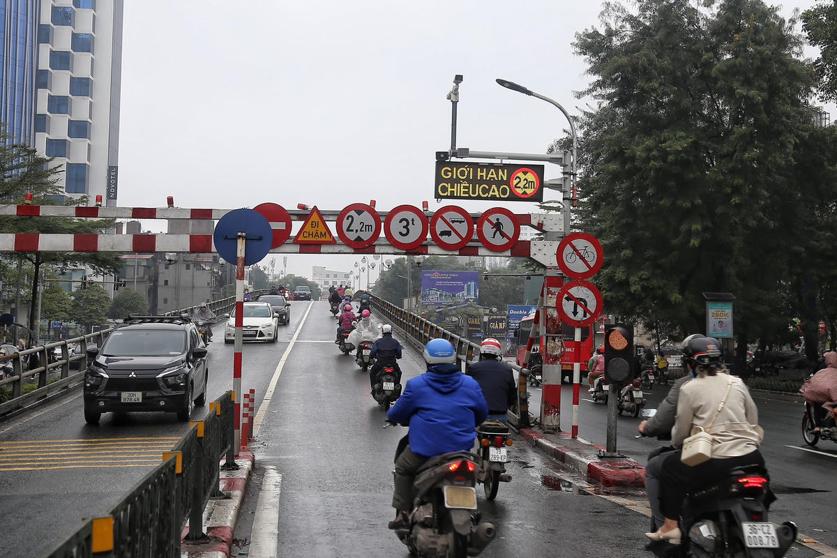 Biển báo thông minh: Cảnh báo phương tiện tham gia giao thông từ xa