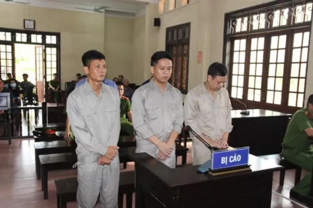 Các bị cáo tại phiên tòa sơ thẩm.