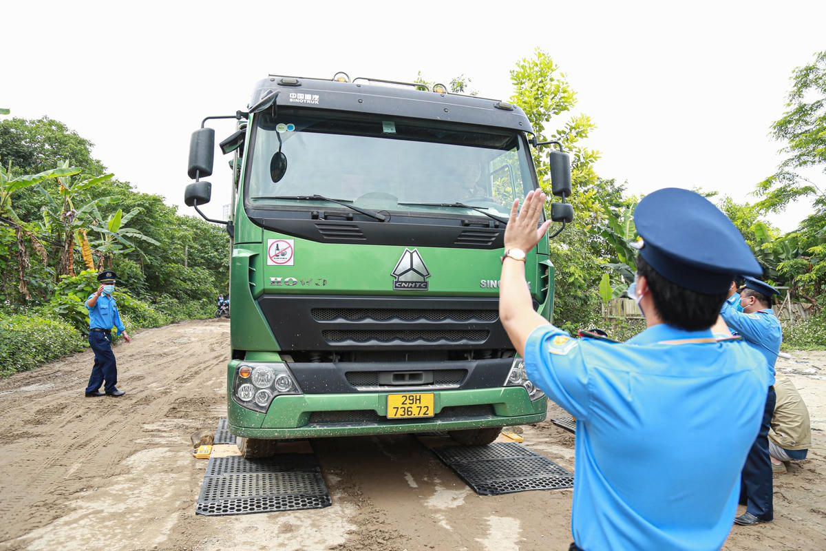  2.688 xe kinh doanh vận tải vi phạm tốc độ bị thu hồi phù hiệu, biển hiệu,- Ảnh minh họa.