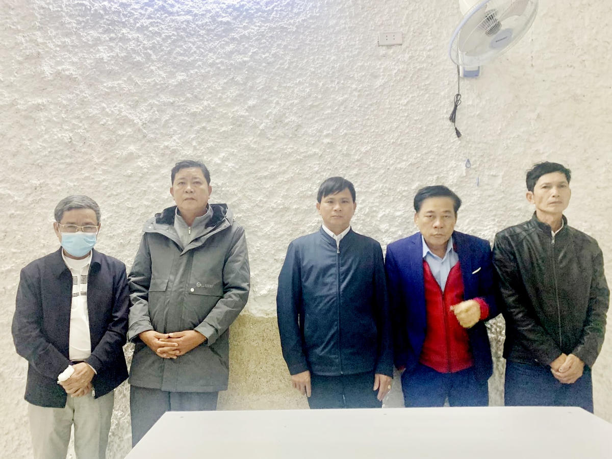 Các đối tượng tại cơ quan công an.