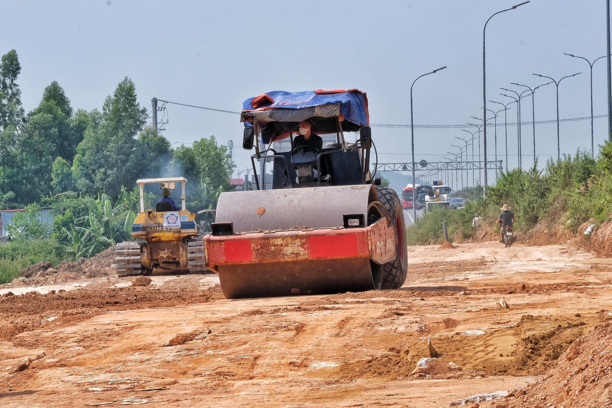 Lý giải nguyên nhân dẫn đến tình trạng chậm giải phóng mặt bằng là do có bất cập lớn trong đơn giá đền bù và tái định cư do giá đất tại TP Bắc Ninh tăng quá cao trong thời gian qua.