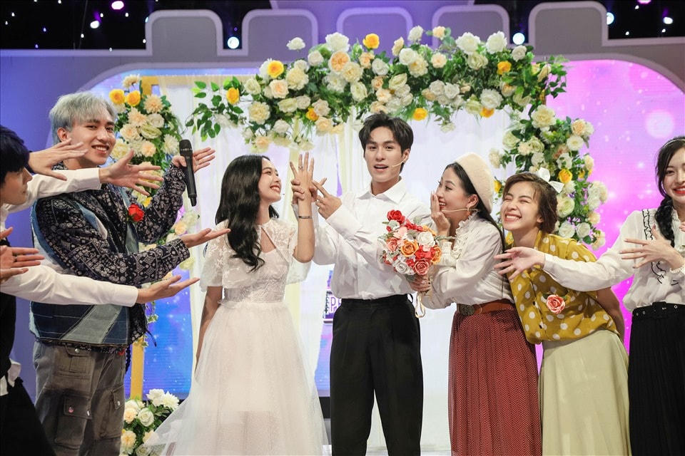 Cặp đôi Otis - Thảo Trang.