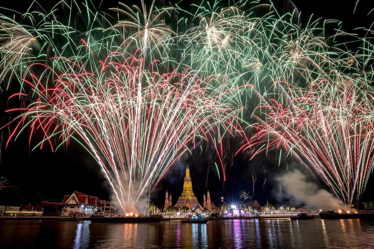 Màn bắn pháo hoa tại Thái Lan.