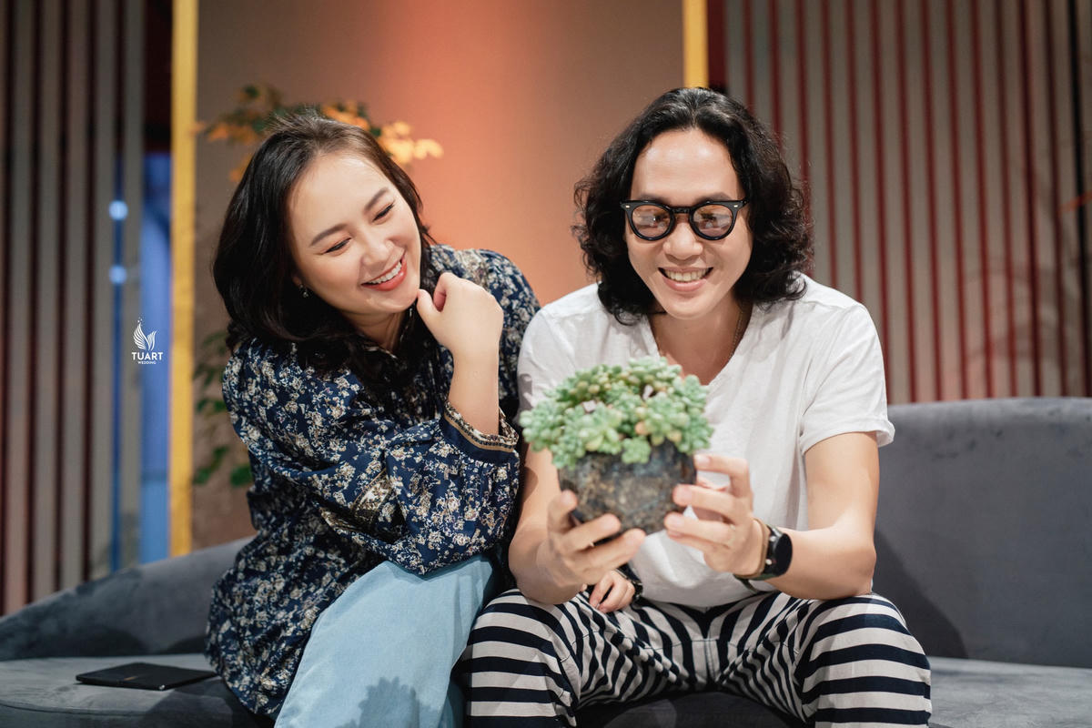 Khánh Linh chia sẻ, cô thích sự yên tĩnh, sống đơn giản, không son phấn.