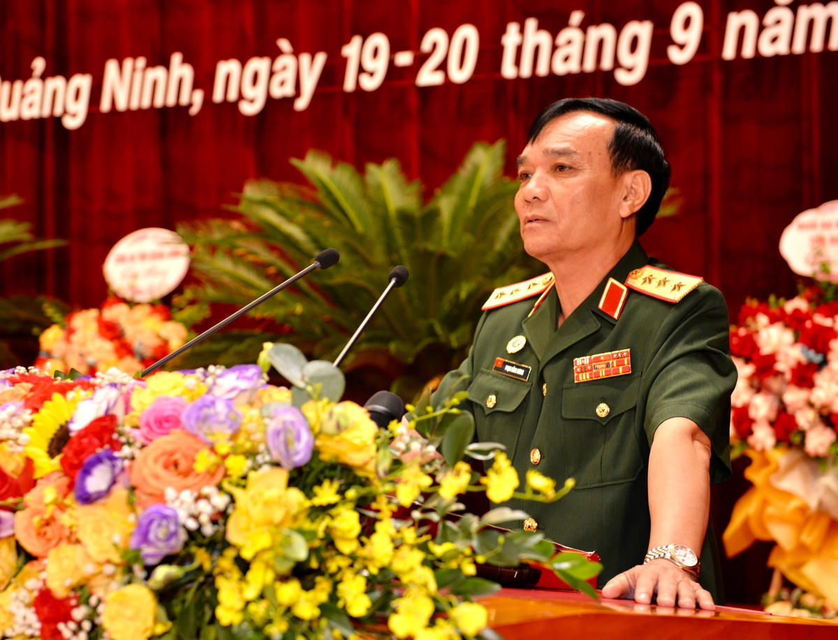Thượng tướng Phạm Hồng Hương, Phó Chủ tịch Hội CCB Việt Nam đã biểu dương những thành tích mà Hội CCB tỉnh Quảng Ninh đạt được.