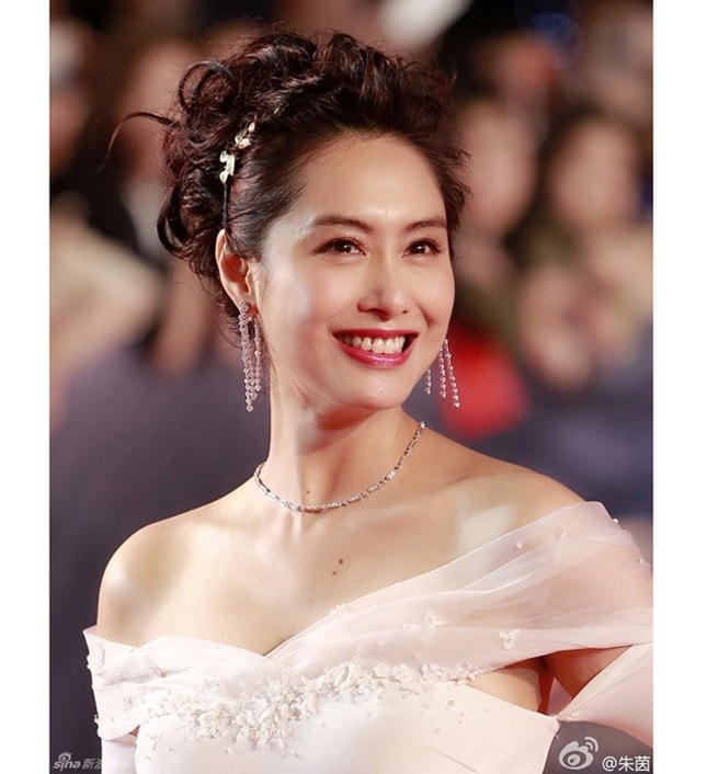 Chính Chu Ân từng khẳng định trong một bài phỏng vấn lý do chia tay với Châu Tinh Trì là do người thứ ba.