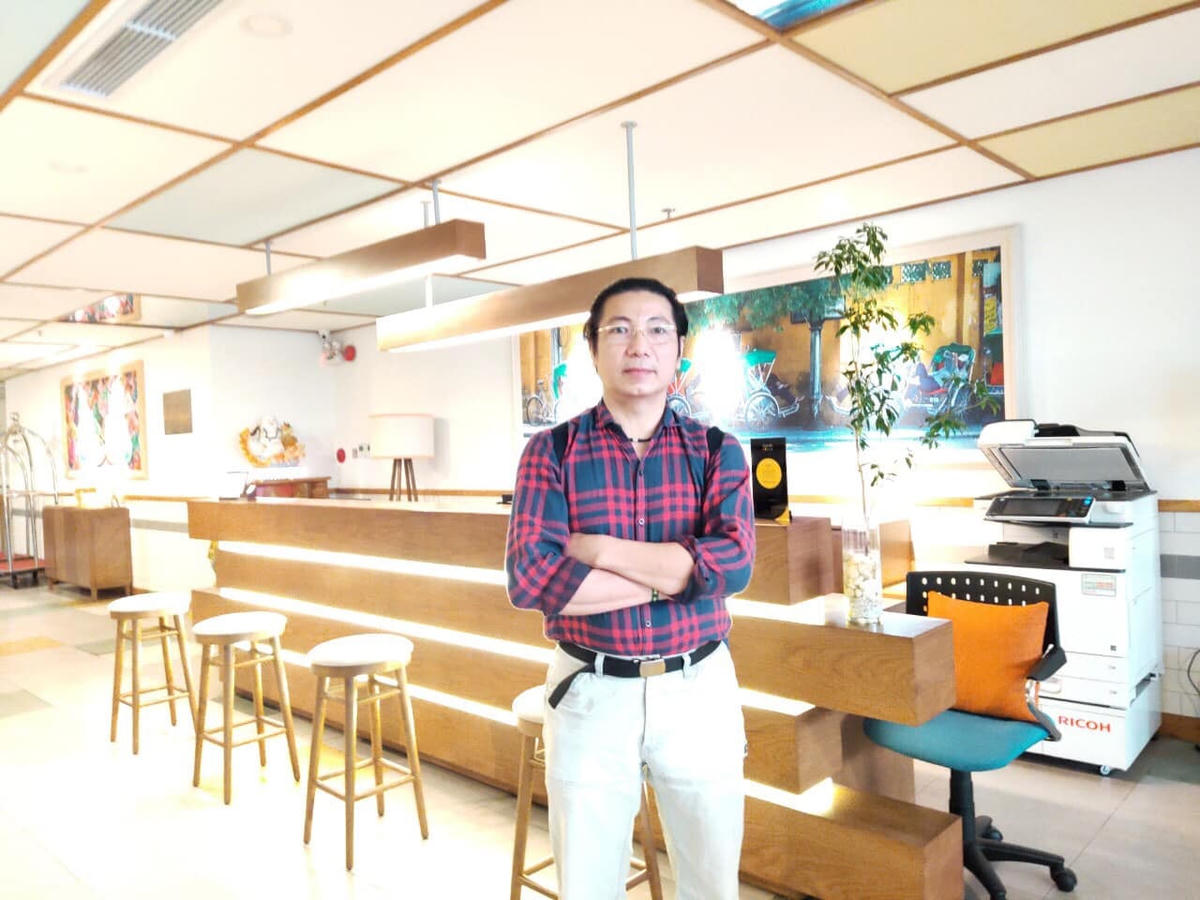 Đắm đuối, trăn trở với sự phát triển của sân khấu, nhà viết kịch Lê Thế Song nhận định, sân khấu hiện còn thiếu tác giả trẻ.