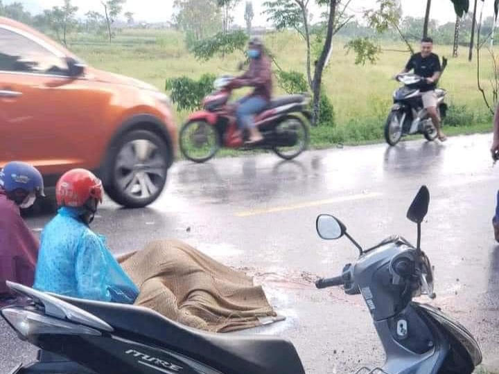 Hiện trường vụ tai nạn thương tâm.