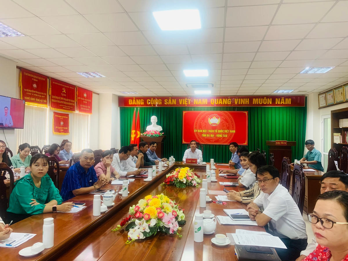 Đại biểu tham dự Hội nghị trực tuyến tại điểm cầu MTTQ các tỉnh, thành phố.