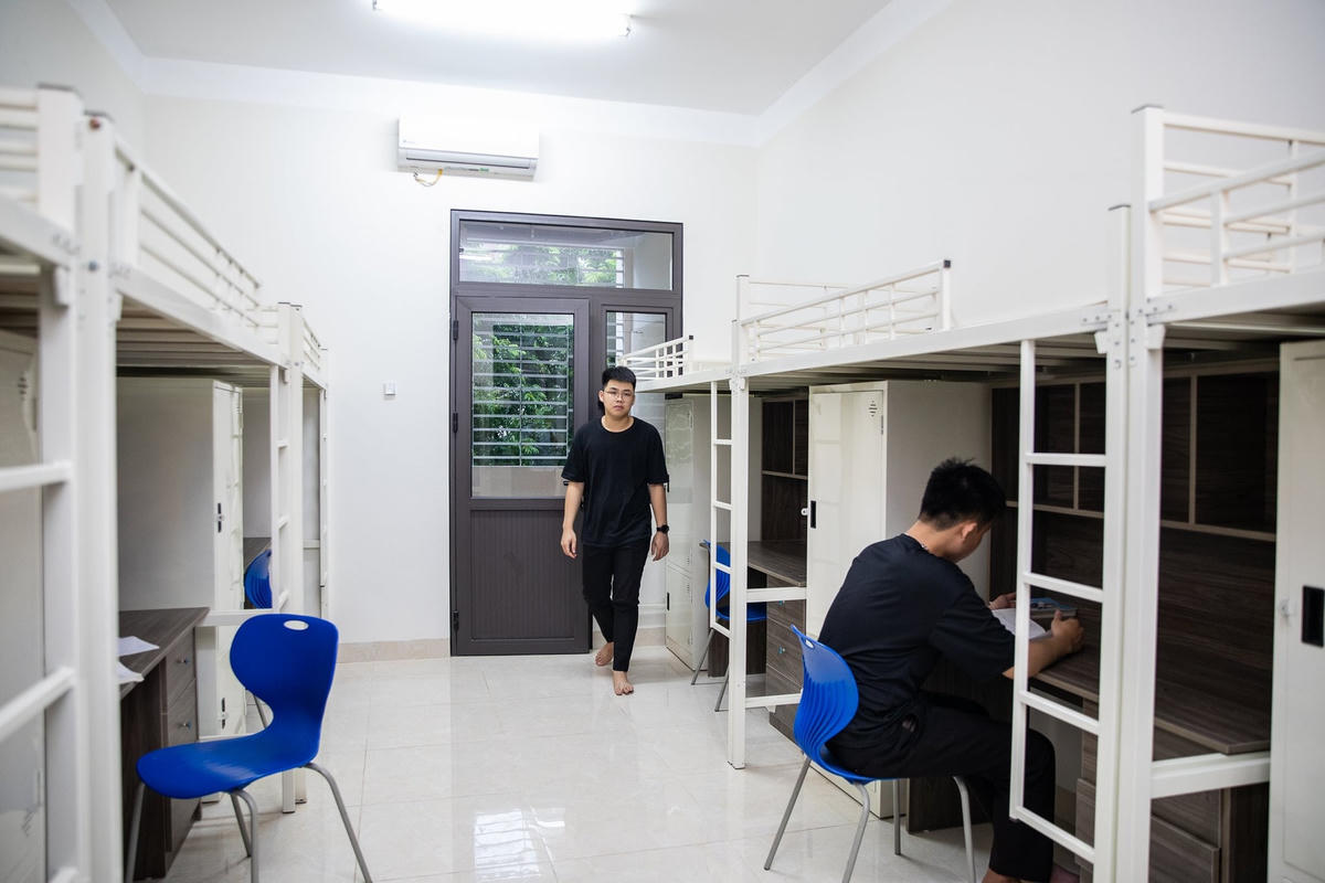 Phòng ở ký túc xá Đại học Quốc gia Hà Nội. 