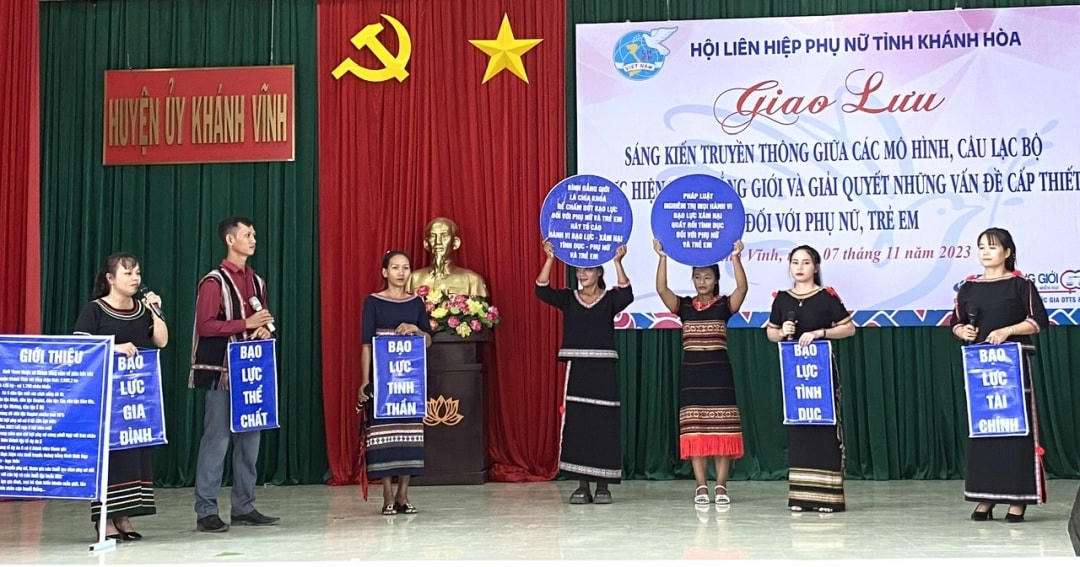 Chương trình giao lưu sáng kiến truyền thông về bình đẳng giới của các địa phương tỉnh Khánh Hòa.
