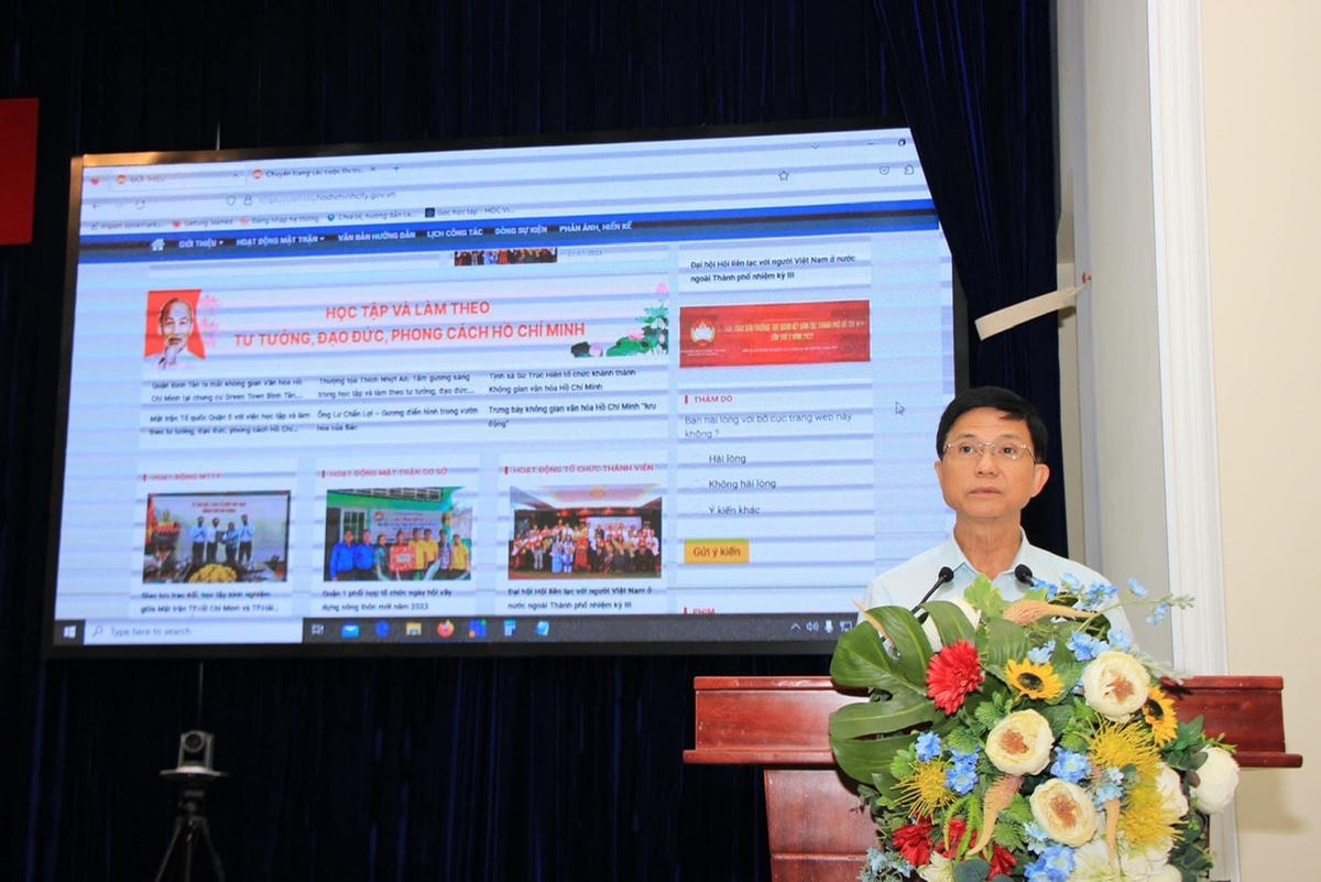 Ông Lê Văn Thu thông tin về giao diện mới Trang thông tin điện tử của Mặt trận TP HCM
