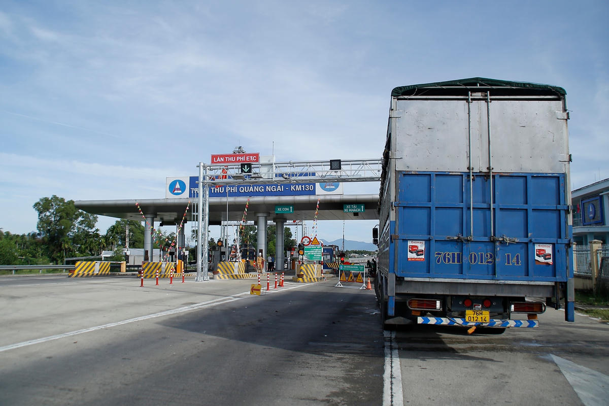 Trạm thu phí Quảng Ngãi thuộc tuyến cao tốc Đà Nẵng – Quảng Ngãi.