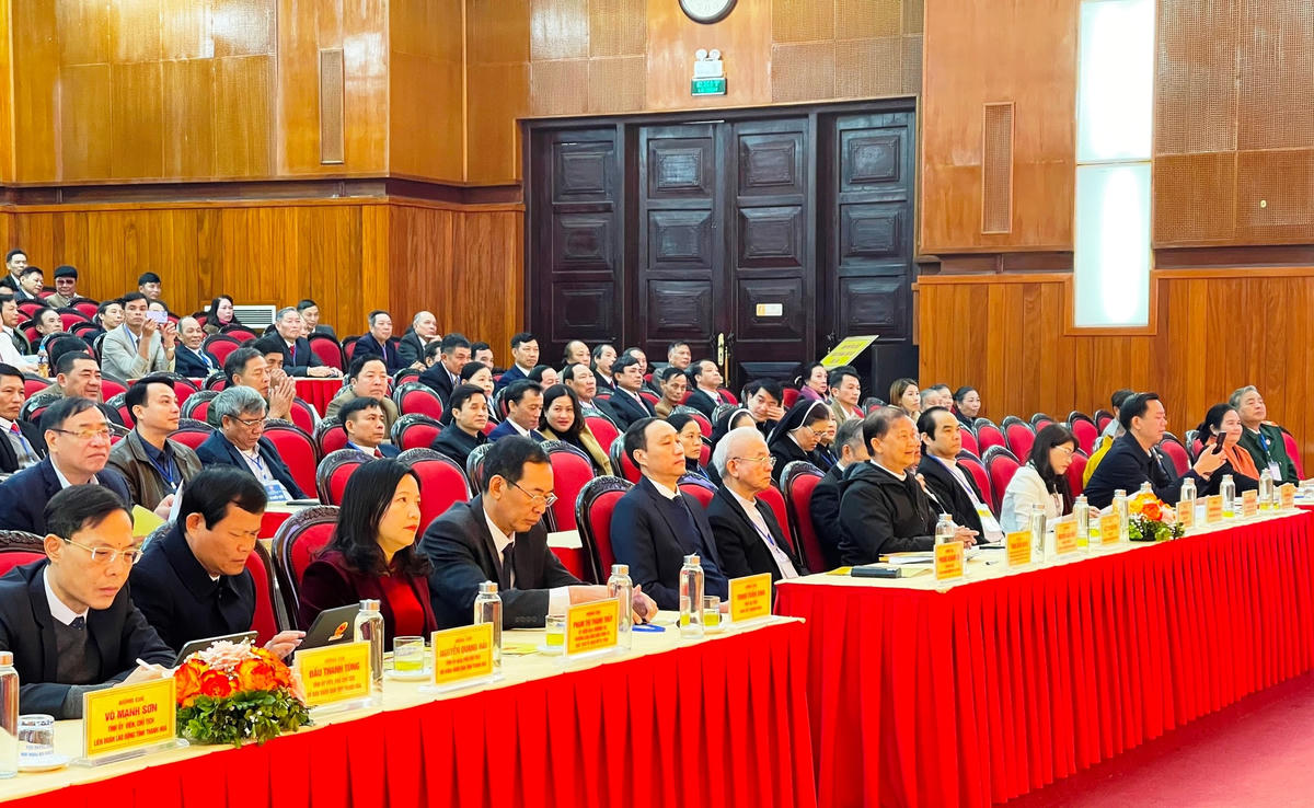 Các đại biểu tham dự Hội nghị.