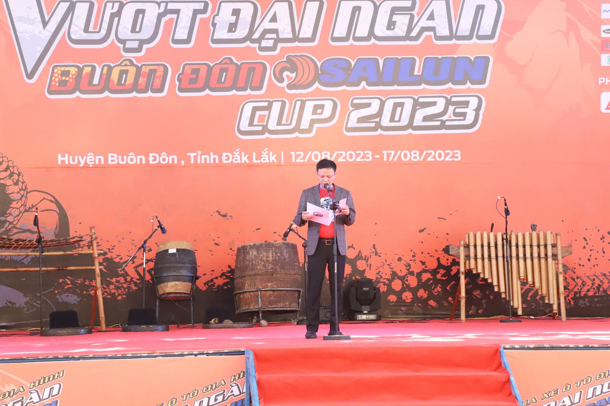 Ông Phạm Trung Nghĩa, Chủ tịch UBND huyện Buôn Đôn phát biểu.
