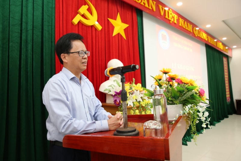 Ông Nguyễn Văn Hội – Bí thư Đảng ủy, Chủ tịch Hội đồng Quản trị BSR yêu cầu các cán bộ BSR tham dự lớp học mạnh dạn trao đổi và liên hệ thực tiễn.