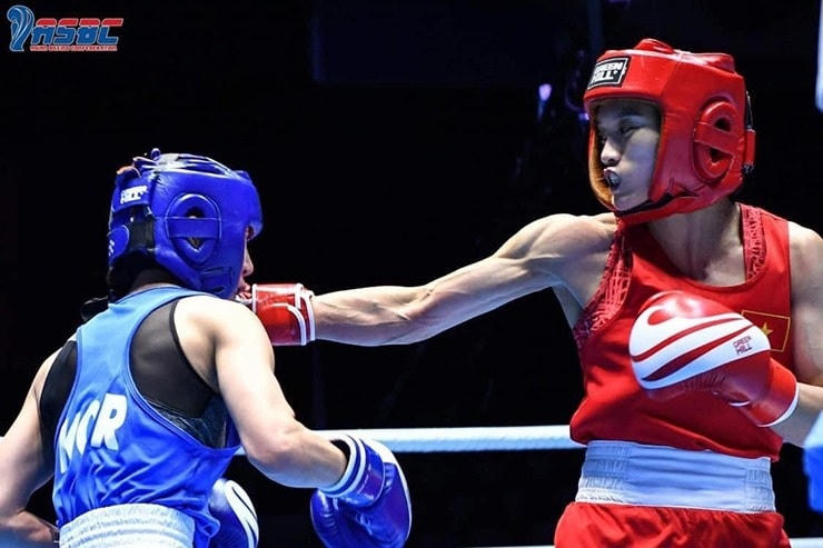Nguyễn Thị Tâm đánh bại cựu vô địch thế giới Nazym Kyzaibay ở trận ra quân (Ảnh: Iba Sport).