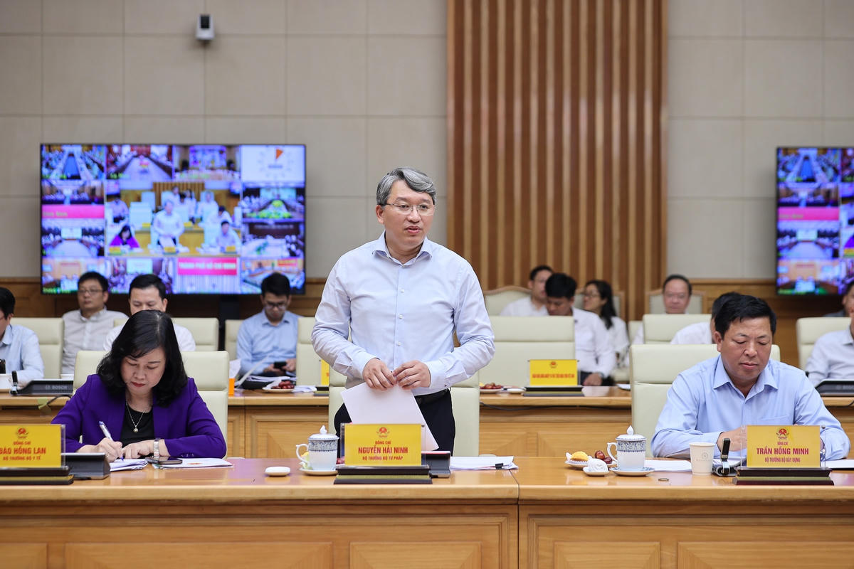 Thủ tướng: Tăng trưởng 8,3-8,5% năm 2025 không là 'mục tiêu bất khả thi'- Ảnh 7.