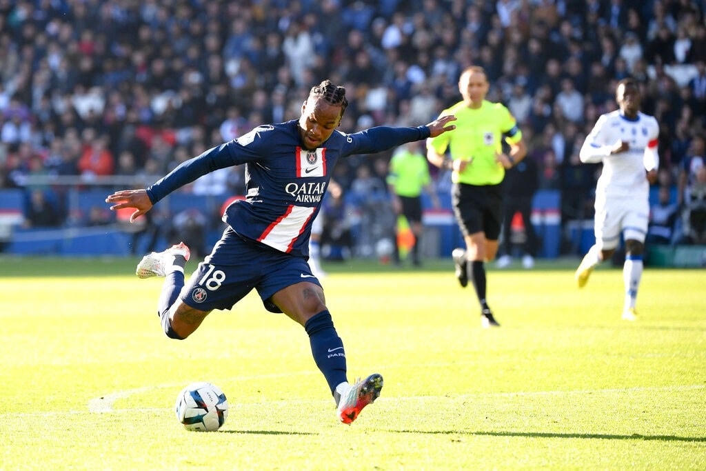 Renato Sanches góp công với một bàn thắng cho PSG (Ảnh: AP).