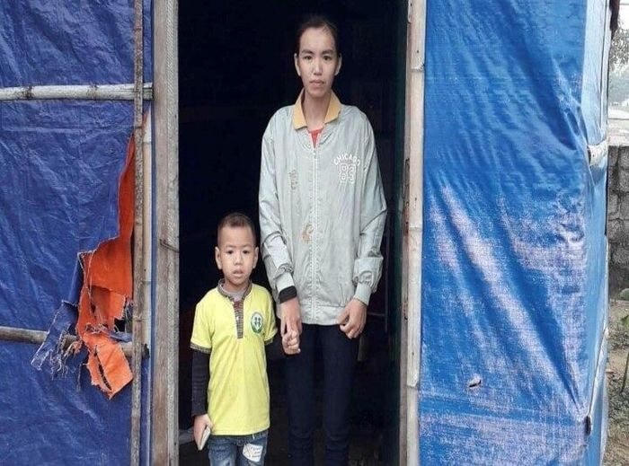Hai mẹ con chị Trần Thị Phúc bị mất tích hơn 10 ngày. (Ảnh người nhà cung cấp).