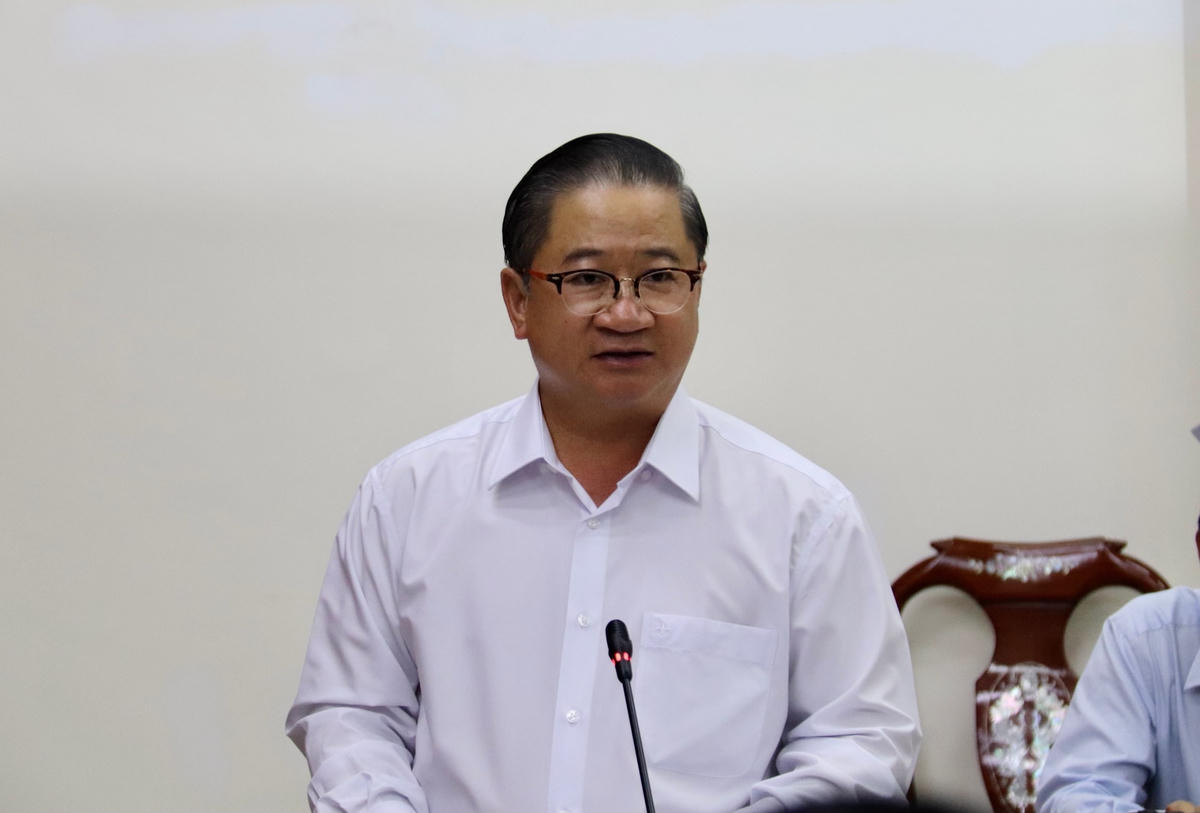 Ông Trần Việt Trường phát biểu tại buổi làm việc.