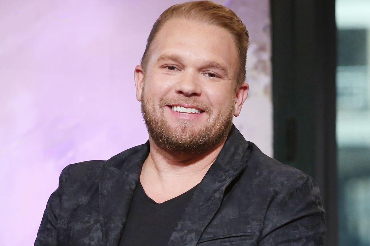 Kyle Jacobs tự bắn chết mình ở tuổi 49.