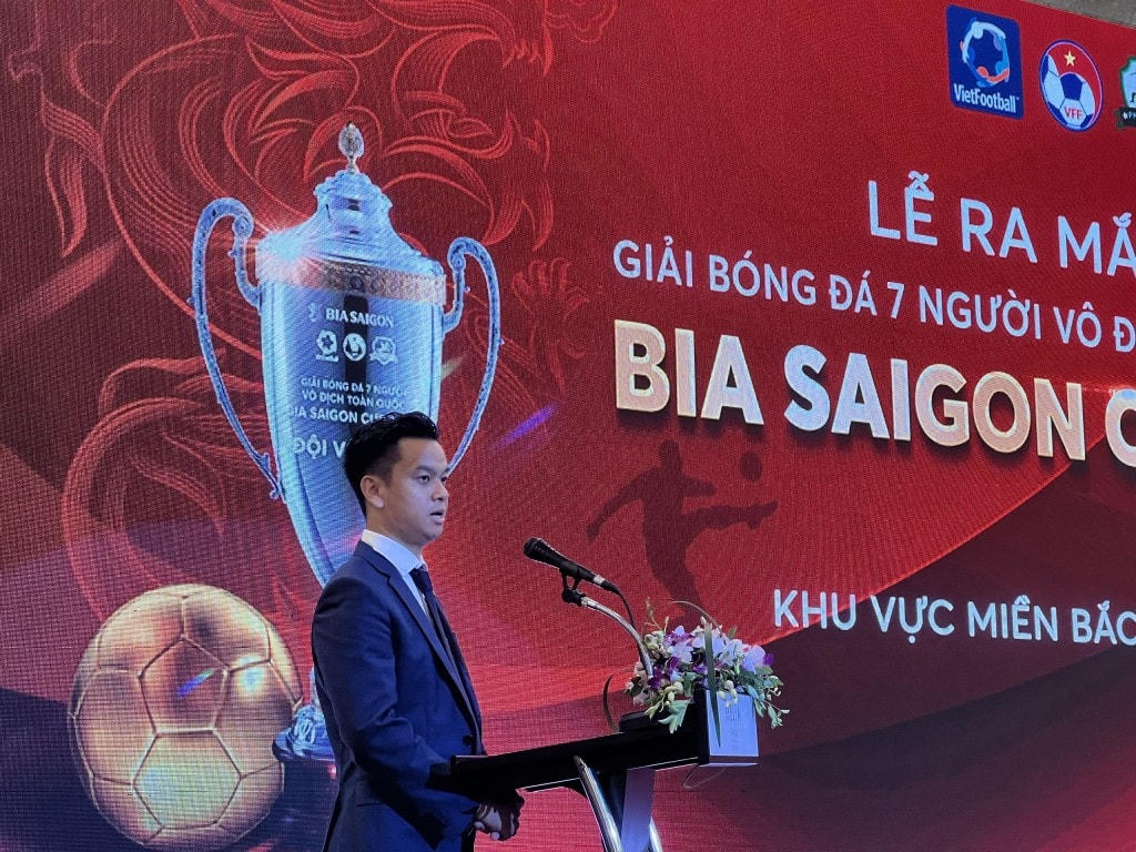 Ông Phạm Ngọc Tuấn, Giám đốc Vietfoodball phát biểu tại sự kiện. 