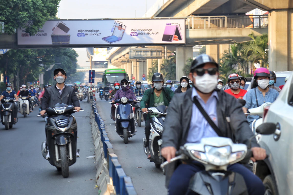Sở GTVT đang thí điểm phân làn trên đường Nguyễn Trãi.