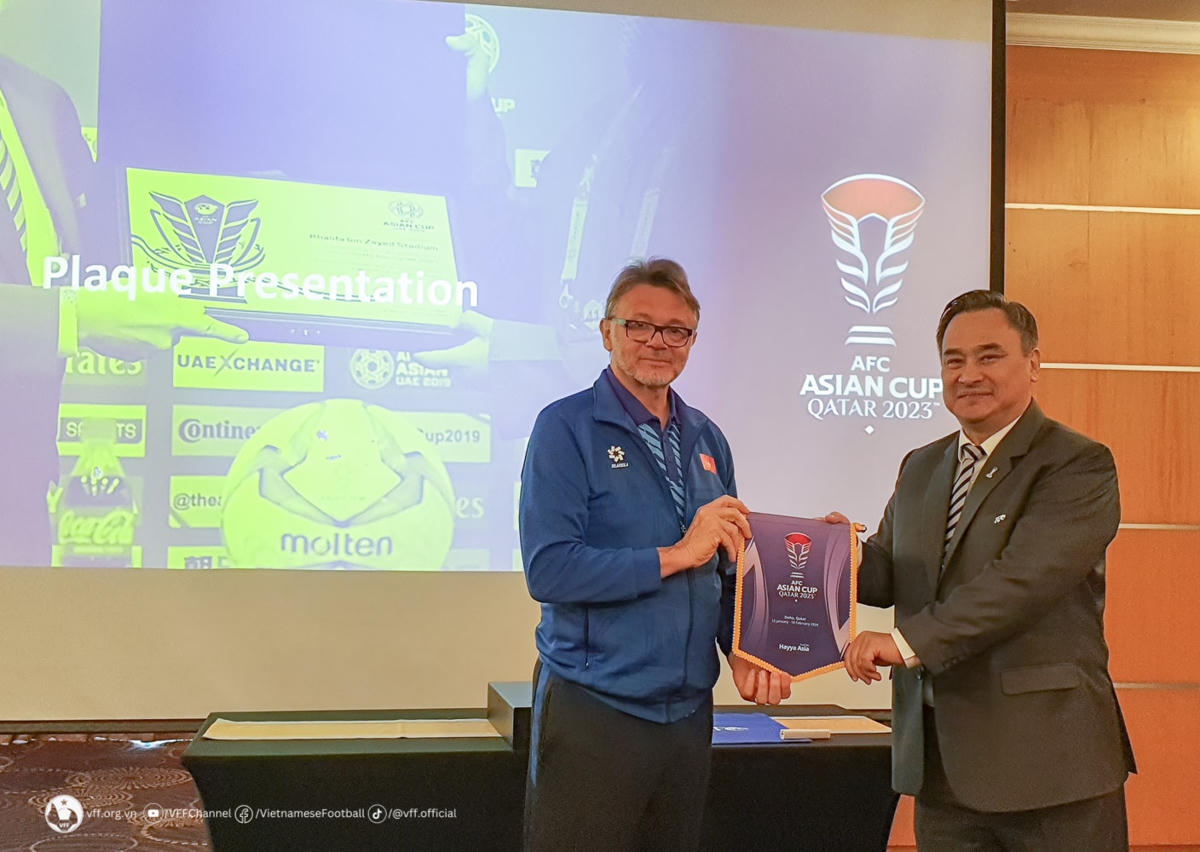 Thầy trò HLV Troussier cập nhật luật mới tại Asian Cup 2023