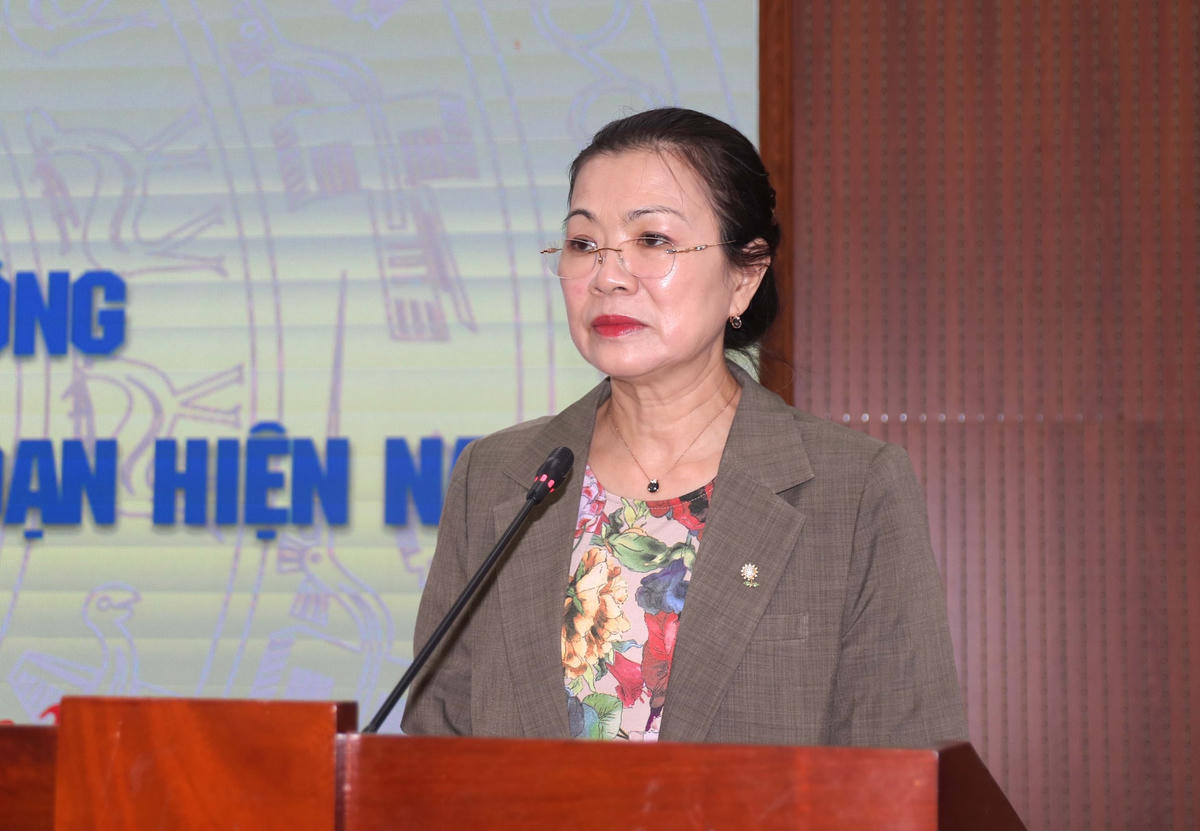 Phó Chủ tịch UBTƯ MTTQ Việt Nam Trương Thị Ngọc Ánh phát biểu tại Hội thảo.