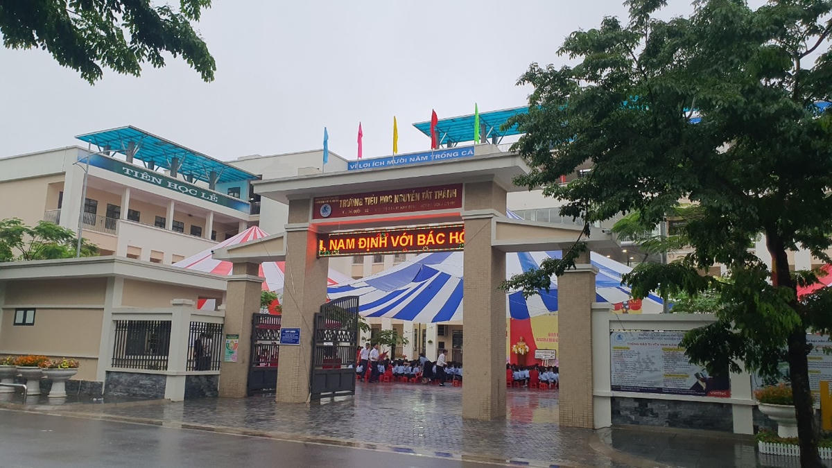 Trường Tiểu học Nguyễn Tất Thành (TP Nam Định).