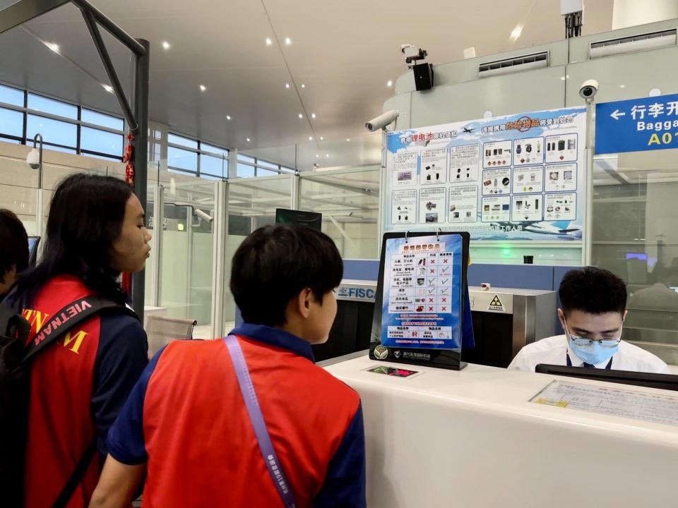 Các cầu thủ ĐT nữ Việt Nam về nước. Ảnh: VFF.