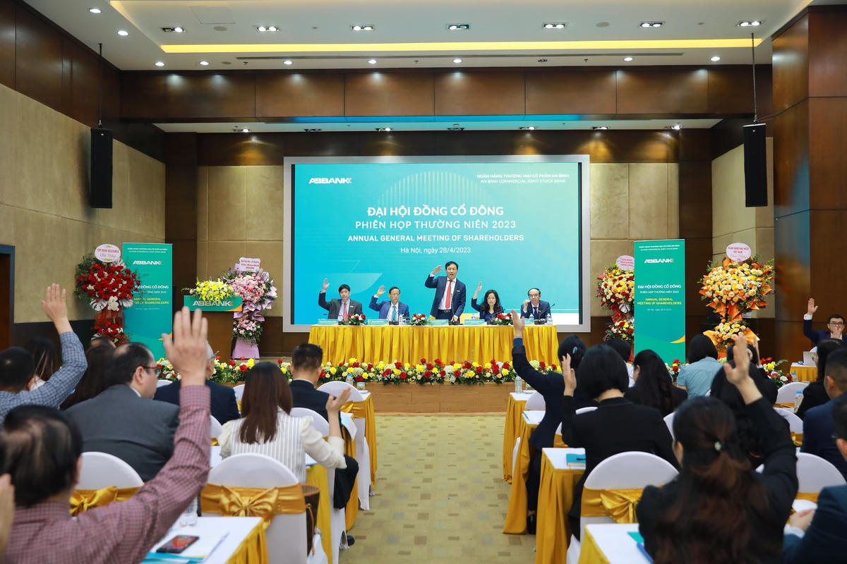 ABBANK ra mắt Hội đồng Quản trị nhiệm kỳ mới, quyết liệt với mục tiêu tăng trưởng