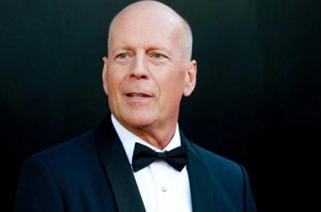 Sau 1 năm mắc chứng mất ngôn ngữ, nay Bruce Willis còn bị mất trí nhớ. 