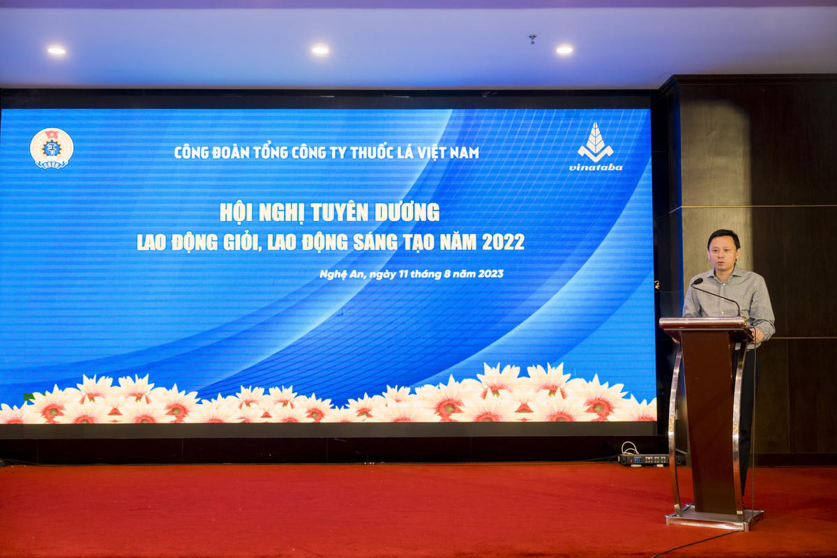 Ông Hồ Lê Nghĩa – Bí thư Đảng ủy, Chủ tịch HĐTV phát biểu chỉ đạo và biểu dương 66 cá nhân tiêu biểu trong phong trào “Lao động giỏi – lao động sáng tạo” 