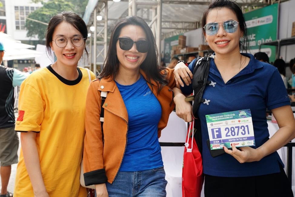 Sôi động giải chạy marathon quốc tế chính thức của Hà Nội trước giờ tranh tài