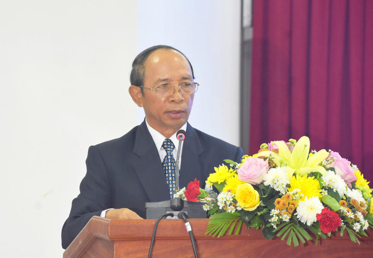 Ông Khampheuy Bouddavieng, Ủy viên Trung ương Đảng Nhân dân Cách mạng Lào, Phó Chủ tịch Thường trực Ủy ban Trung ương Mặt trận Lào xây dựng đất nước phát biểu tại Hội nghị.