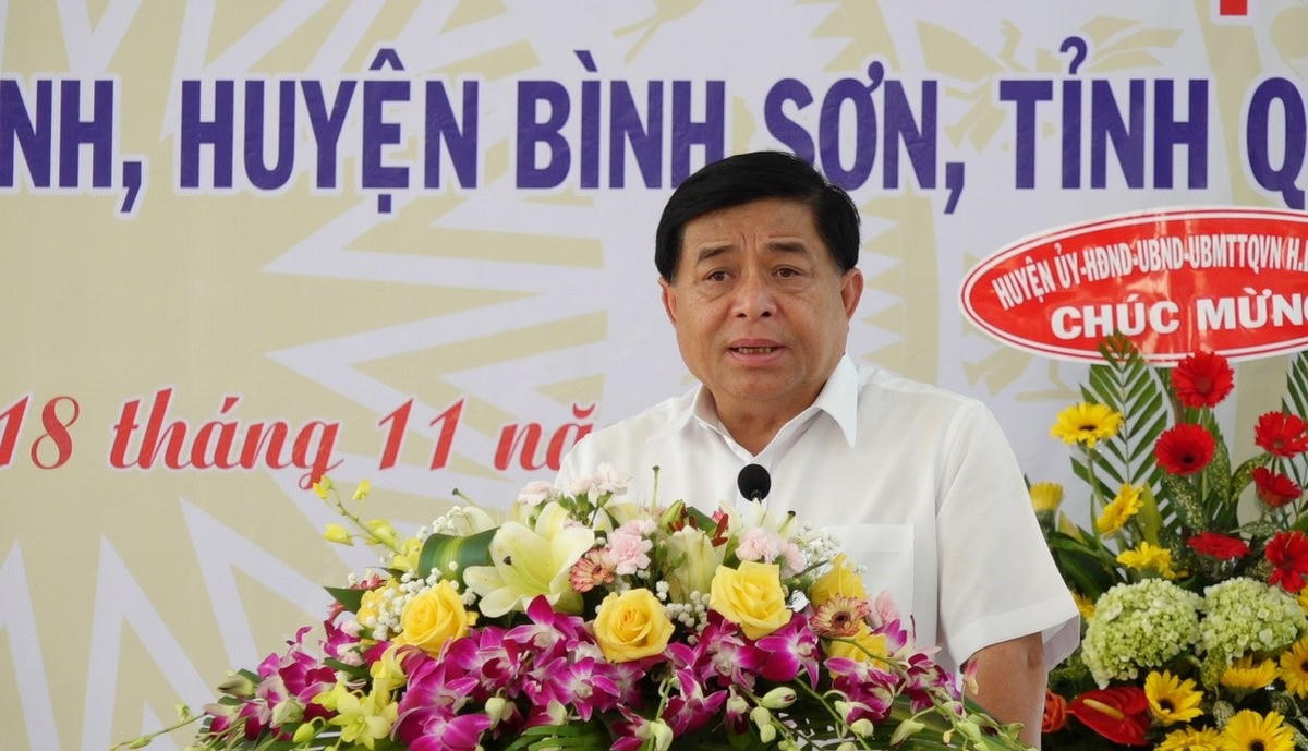 Bộ trưởng Bộ KHĐT Nguyễn Chí Dũng phát biểu tại Ngày hội Đại đoàn kết.