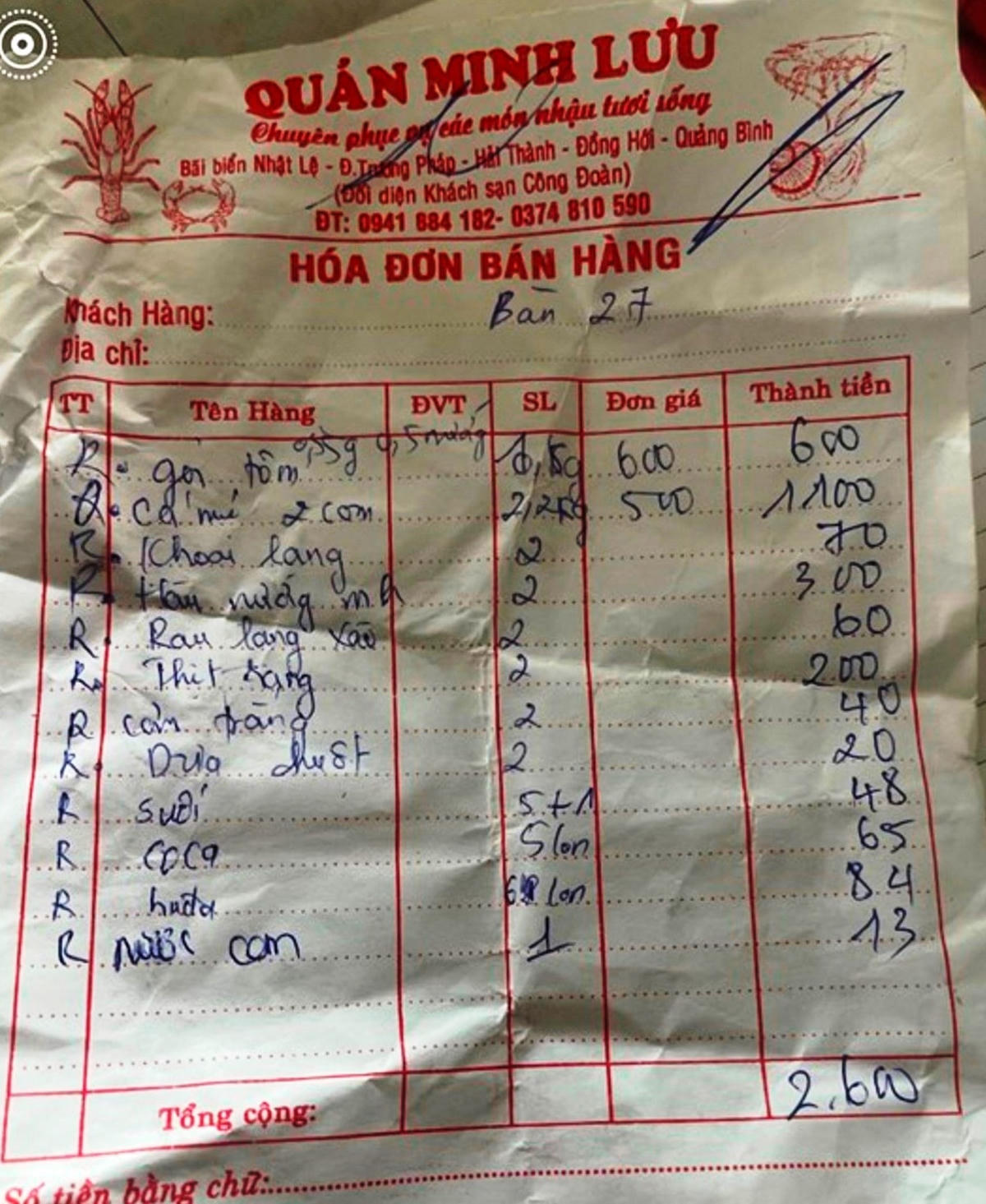 Nhà hàng hải sản Minh Lưu đăng lên mạng xã hội nhờ cộng đồng tìm kiếm, và được thanh toán bằng chuyển khoản.
