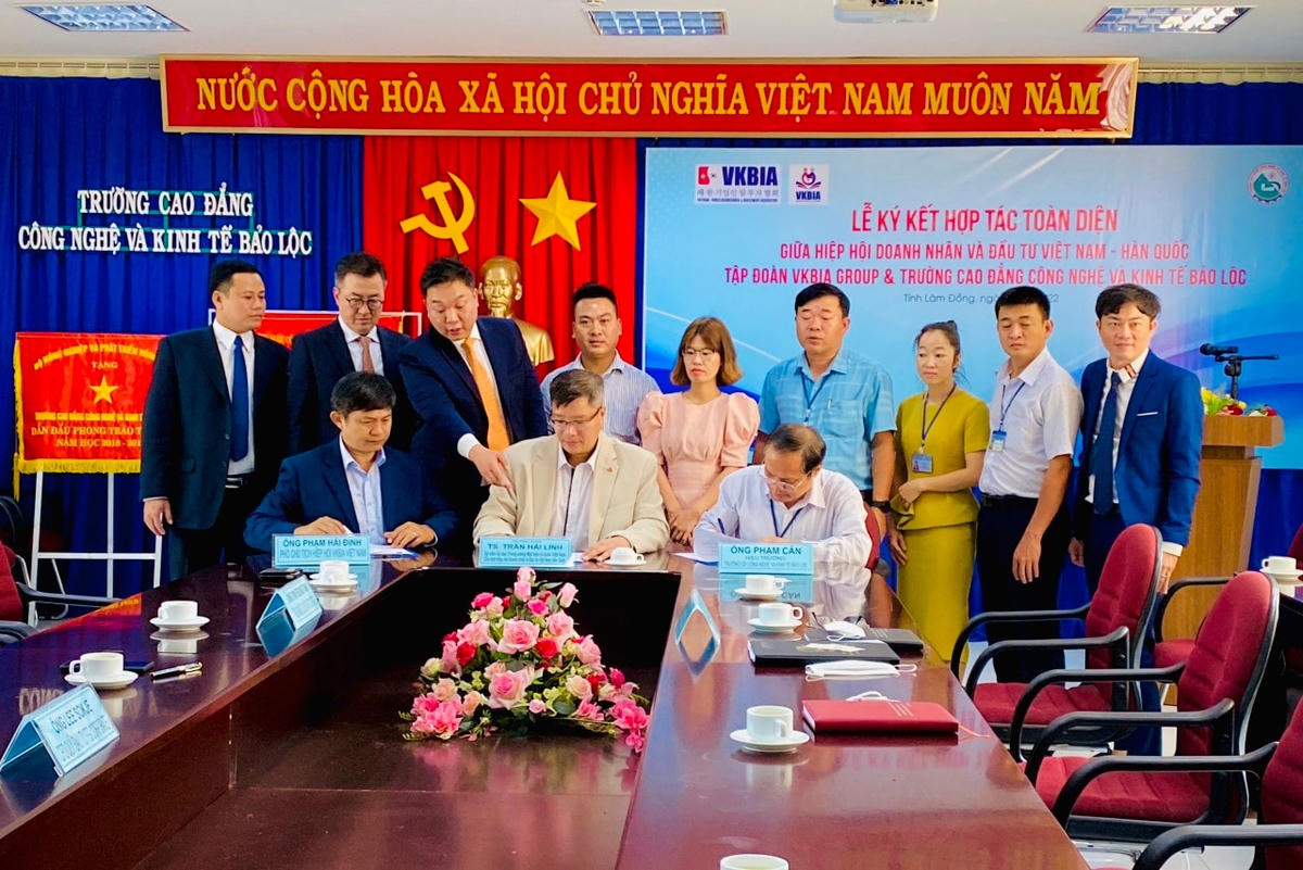 Ký kết hợp tác với trường Cao đẳng Công nghệ và kinh tế Bảo Lộc