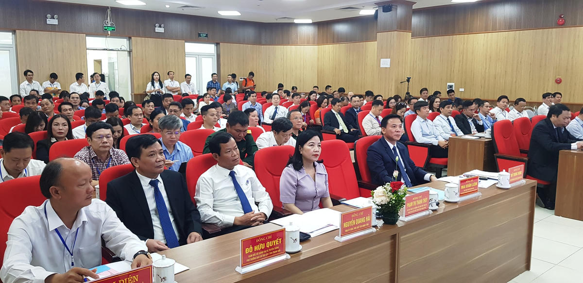Các đại biểu tham dự buổi hội thảo.