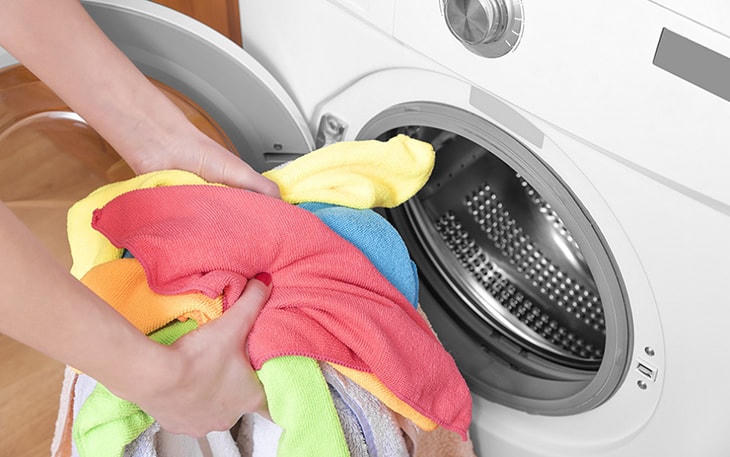 Thời gian sử dugnj của máy sấy quần áo kéo dài 1 đến 2 tiếng một lần nên lượng điện tiêu thụ cao.