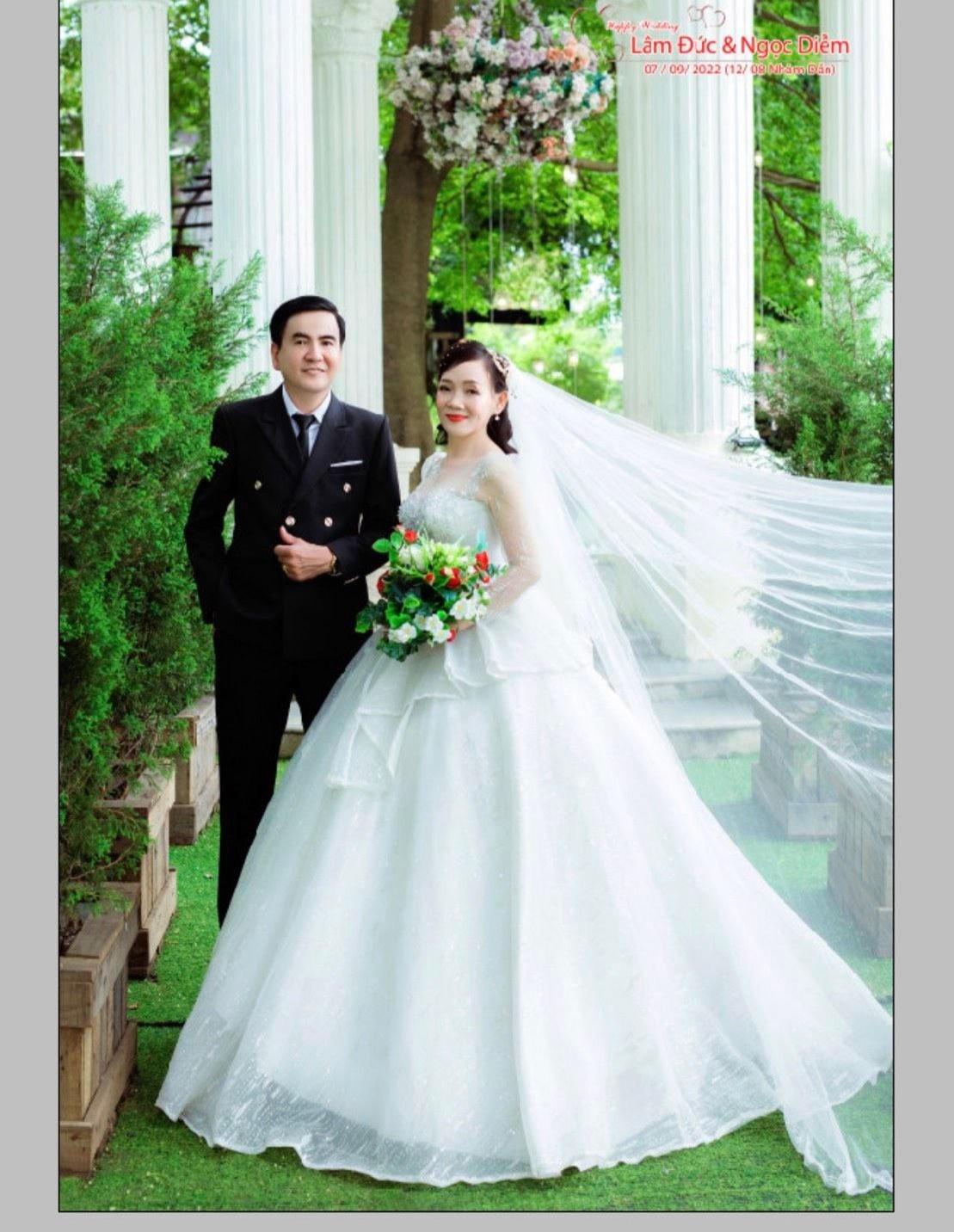 Vượt qua rào cản, cả hai quyết định về chung một nhà. 