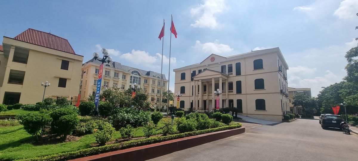 Trụ sở UBND huyện Hoài Đức. Ảnh: Hà An.