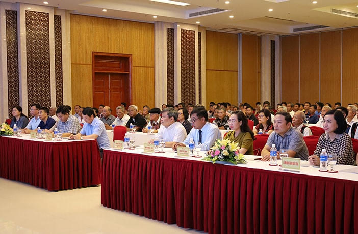 Các đại biểu dự buổi gặp mặt.