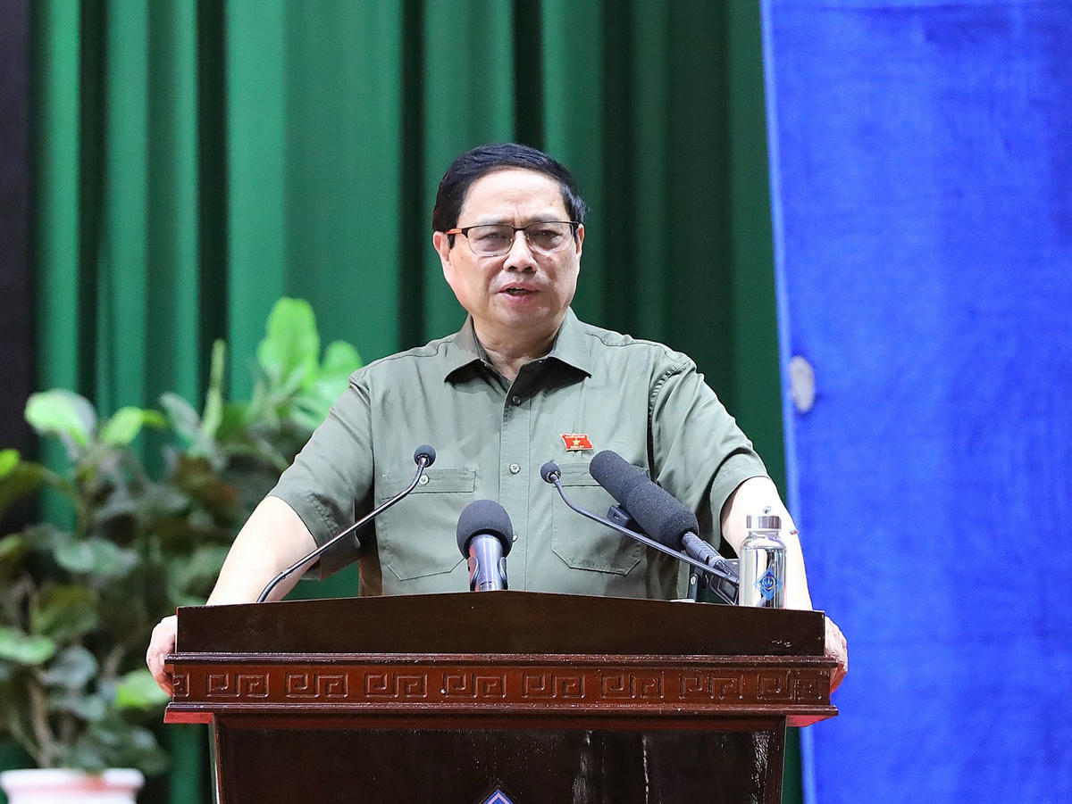Thủ tướng Chính phủ Phạm Minh Chính phát biểu tại buổi tiếp xúc cử tri.