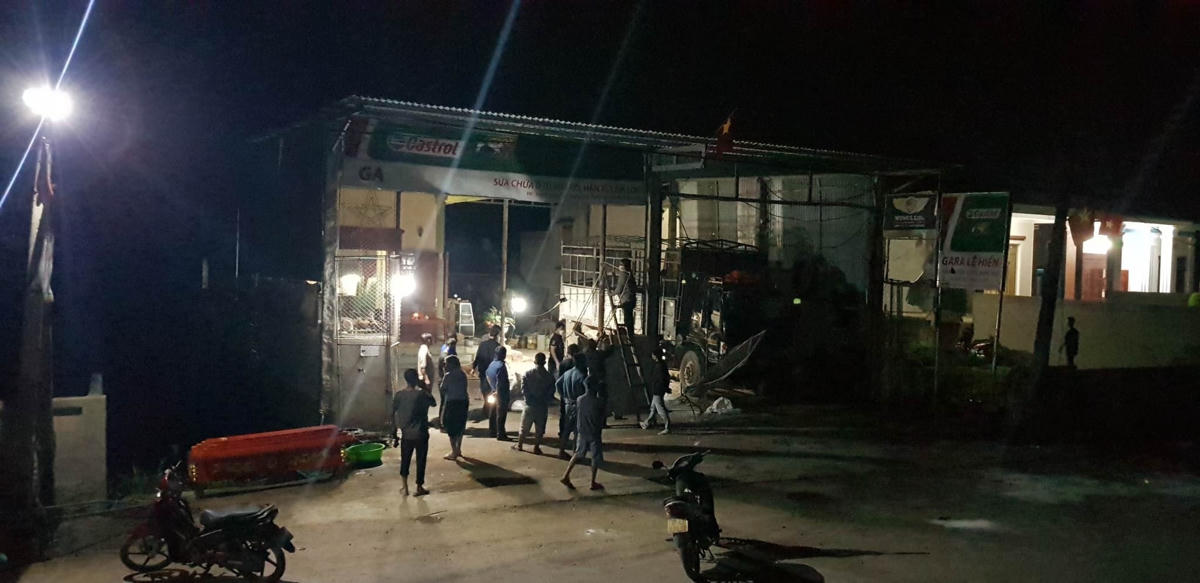 Trong khi đó, lực lượng Công an khám nghiệm hiện trường đến 23h ngày 2/4 mới hoàn thành.