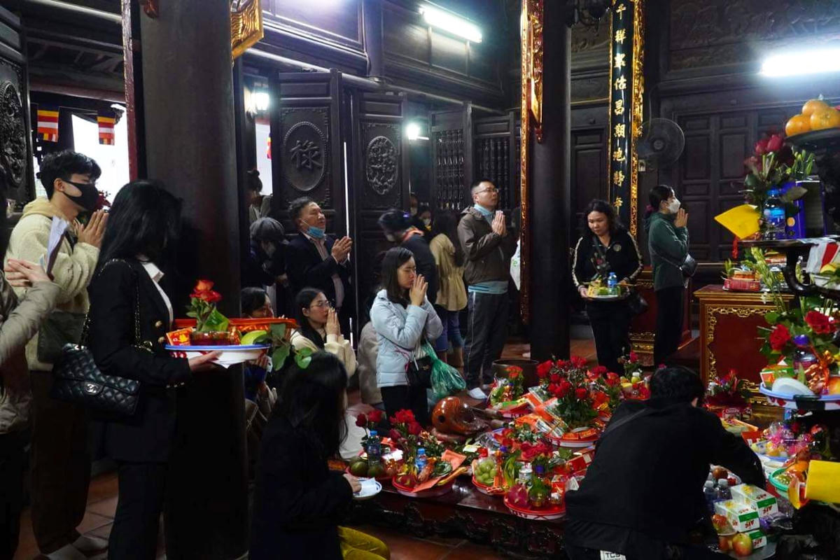 Đi lễ đầu năm.