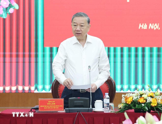 ttxvn-tong-bi-thu-to-lam-lam-viec-voi-uy-ban-kiem-tra-trung-uong-2205-4.jpg