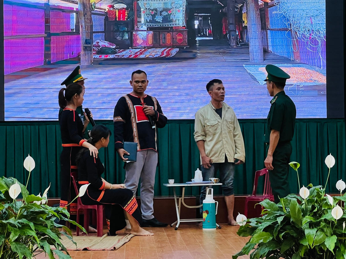 Tiểu phẩm "May mà chưa muộn" của đội Đồn Biên phòng SÊ RÊ PỐK.